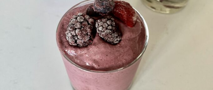 Diabetic-Friendly Low Carb Berry Smoothie